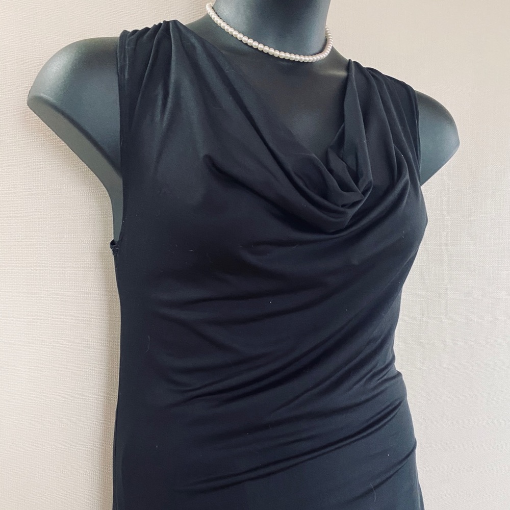 Black Sleeveless Blouse.
